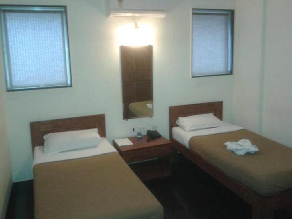 Hotel Q Deck Mumbai Dış mekan fotoğraf