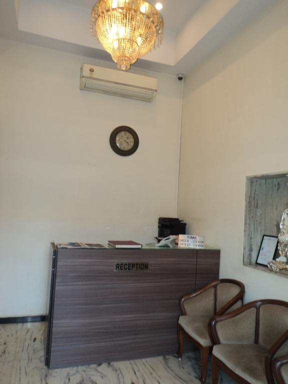 Hotel Q Deck Mumbai Dış mekan fotoğraf