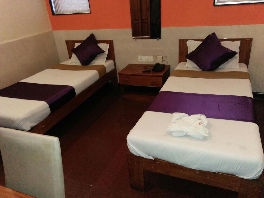 Hotel Q Deck Mumbai Dış mekan fotoğraf