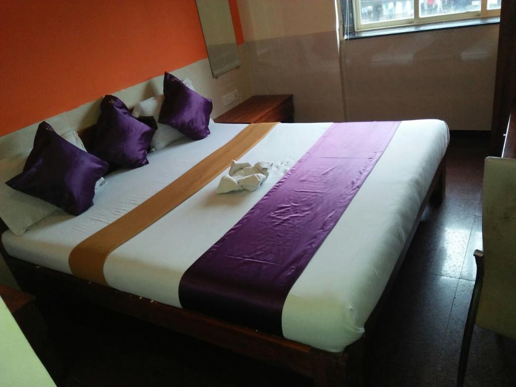Hotel Q Deck Mumbai Dış mekan fotoğraf