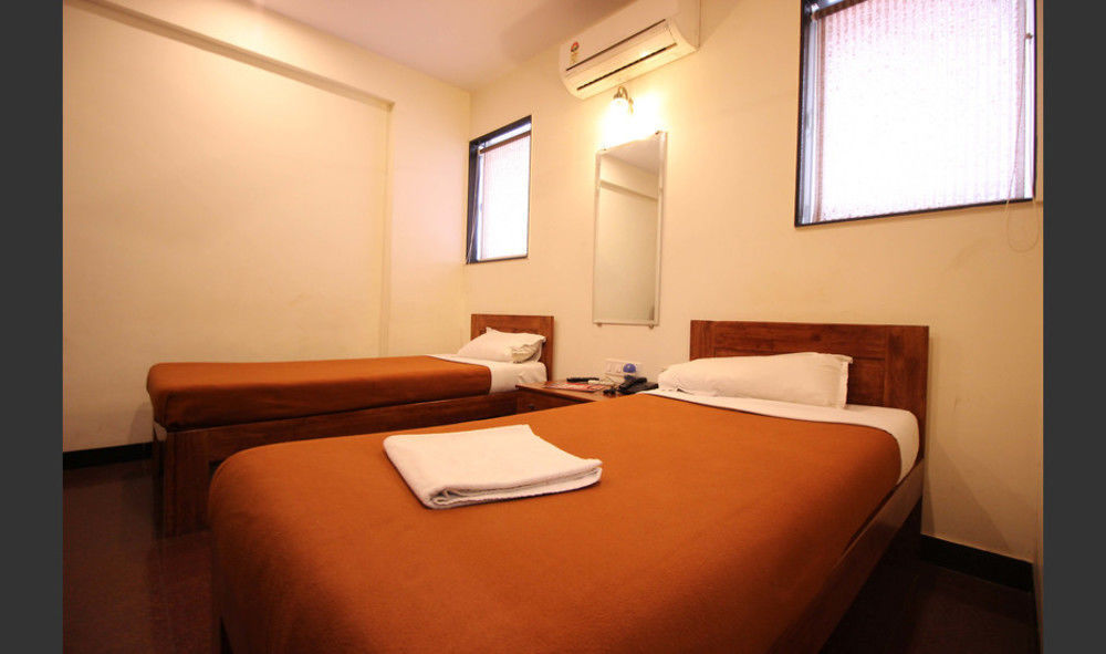 Hotel Q Deck Mumbai Dış mekan fotoğraf