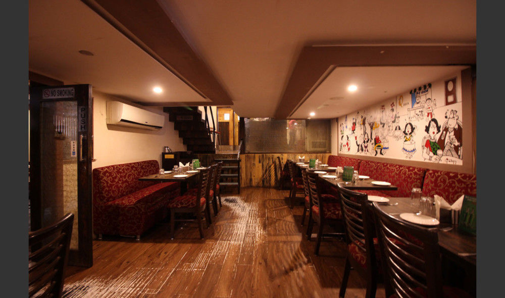 Hotel Q Deck Mumbai Dış mekan fotoğraf