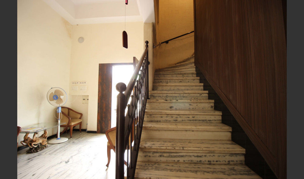 Hotel Q Deck Mumbai Dış mekan fotoğraf
